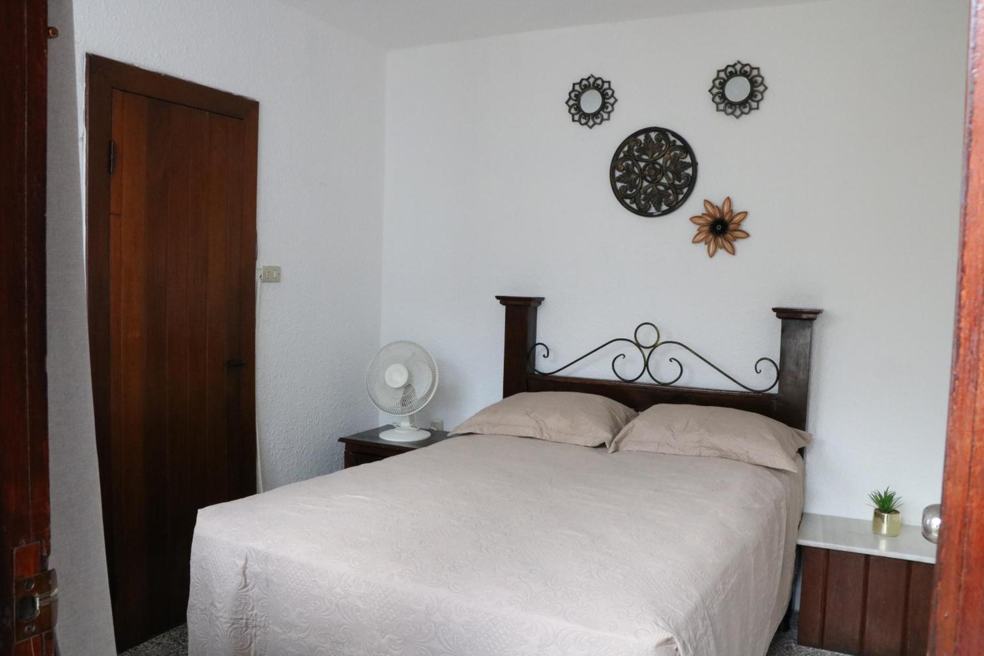 Hostal Los Volcanes Гватемала Экстерьер фото